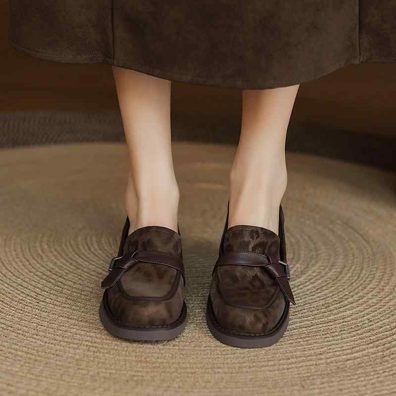 レディース 春夏 丸頭 太踵 置き目踵 スリッポンシューズ 牛皮 延性のある原料品 好いたらしい 足入れ飾り気の無い 普段使い走り 軽さ 伸縮性