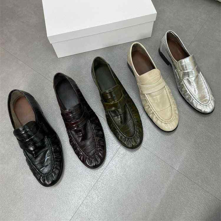 レディース 置き目毛皮 革 エイ革 パステル色の レトロ 筋目 木目細かシューズ 心地よい 日常使い走り お上さん靴 今めかしい 軽さ 履き気味合い好いたらしい