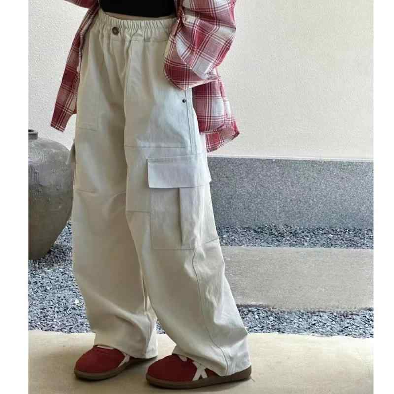 パンツ 女の子用 春秋 白 ゆったり カーゴ ストレート ロング カジュアル 学生 キッズ 日常使い 中大サイズ 学校着 快適 軽量