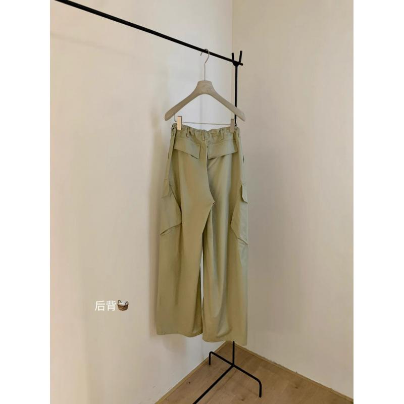 レディース ワイドレッグパンツ 薄手 ゆったり フィット ドレープ感 ドローストリング 大型ポケット ワークスタイル カジュアル 普段使い 軽量 伸縮性