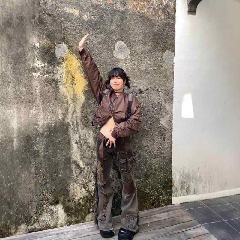 レディース ワイドパンツ ビッグサイズ ブラックグレー パッチ 切り替え ワイドレッグ マキシ丈 多ポケット デニム ジーンズ Y2Kスタイル サブカルチャー カジュアル ストリートファッション 伸縮性 軽量