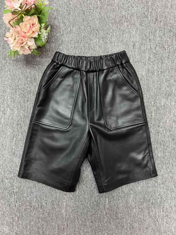 レディース ショートパンツ 革 ハイウエスト 羊革 膝上丈 伸縮ウエスト ストレートレッグ 細見え カジュアル 春夏 柔軟素材 軽量 普段使い|ホープ