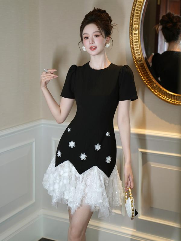 衣装 レディース 夏 丸首 か細い相応う 立体花柄 アシンメトリードレス フレンチ表現スタイル 花柄御召しもの 膝丈 軽さ原料品 伸縮性 御上さん用 春夏用