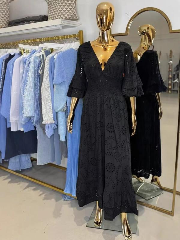 レディース 春夏 ロングワンピース Vネック レース ラッパ袖 フリル ヘム フェミニン ドレス 女性用 軽やか シルエット 花柄 デザイン