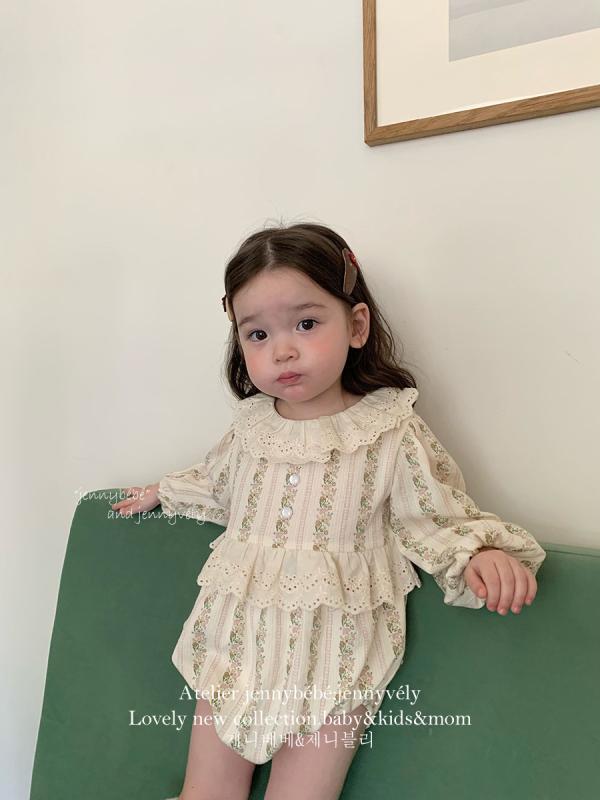 女の子 ベビー ロンパース 春夏 レトロ フラワープリント レース フリル 襟 連体 かわいい おしゃれ クローリングスーツ 室内遊び着 伸縮性