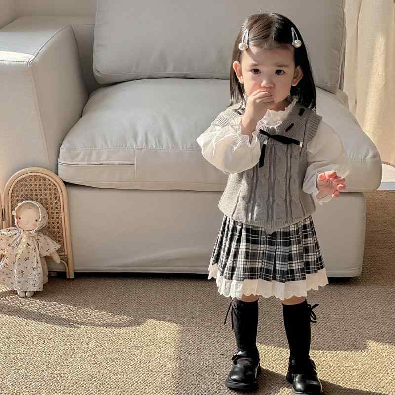 女の子 ベビー 春 ニット ベスト トップス プリーツスカート セット 外出着 かわいい 軽量 綿素材 伸縮性 ピンク系 アイボリー 普段使い