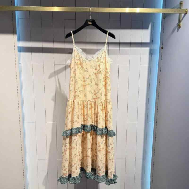 ワンピース レディース 夏 花柄 フリル ストラップ ドレス 軽やか デザイン ミディ丈 涼しい 素材 女性用 日常使い