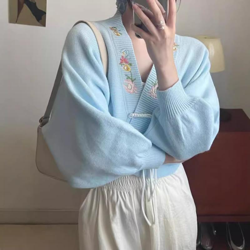 レディース ニットカーディガン ショート丈 Vネック レトロ チャイナボタン 刺繍 細見え 春 軽量 伸縮性 綿混 普段使い 暖か