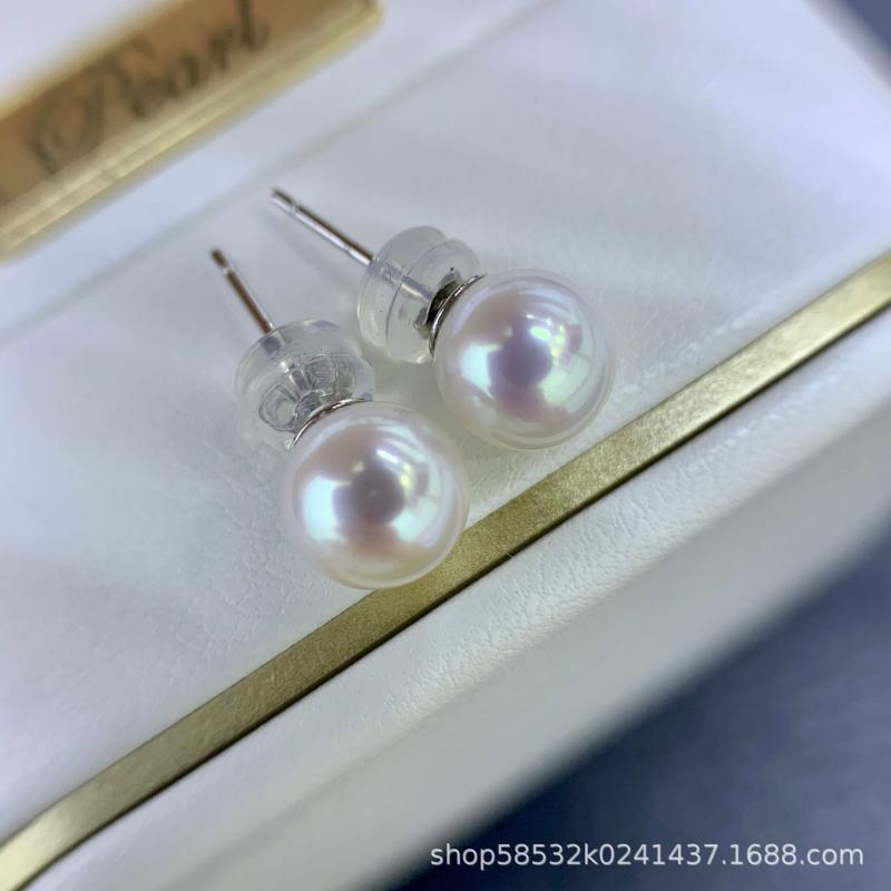 ピアス 淡水真珠 スタッド 真円 小型 シンプル 上品 通勤用 日常使い 女性用 光沢 輝き ナチュラル デザイン