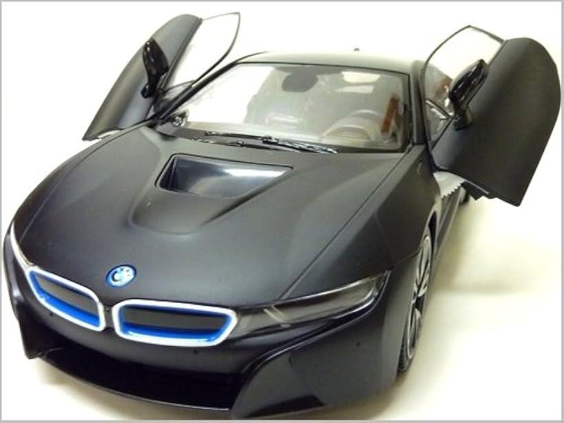 【新品】京商　BMW i8、ラ・フェラーリ他　ラジコン３台セット 新品】京商BMW i8、ラ・フェラーリ他ラジコン3台セット