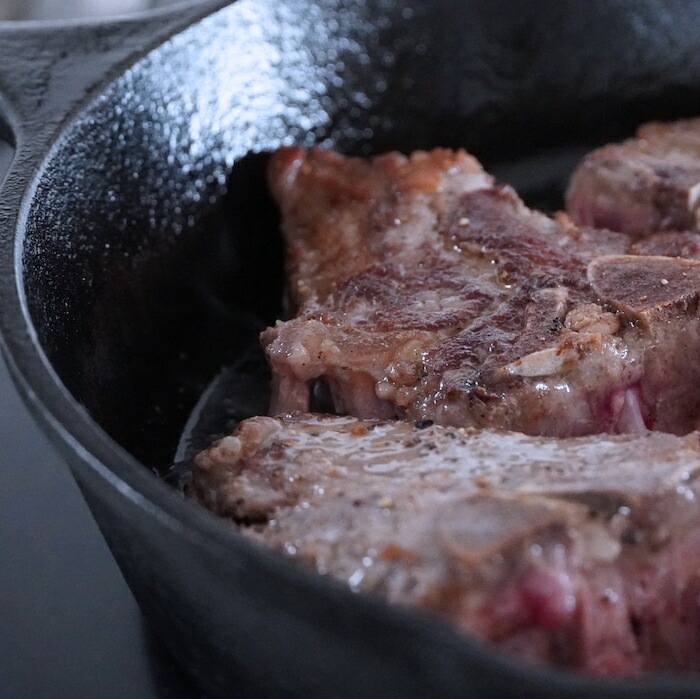 市場 ニュージーランド産 Tボーン 肉 600g ラム肉 ステーキ 骨付き ロインチョップ グラスフェッド ラム