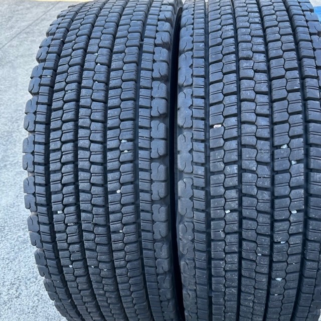 楽天市場】中古タイヤ 中古スタッドレス 275/80R22.5 151/148J ブリヂストン W900 スタッドレスタイヤ 275/80/22.5  2本 大型 トラックタイヤ 中古 タイヤ 【送料無料】 【中古】 : ホルチン商事 中古タイヤショップ