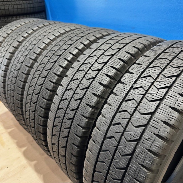 LT中古スタッドレス 6本 ブリヂストン 225/70R16 117/115L 楽天市場】中古タイヤ 中古 スタッドレス 225/70R16 117/115L LT