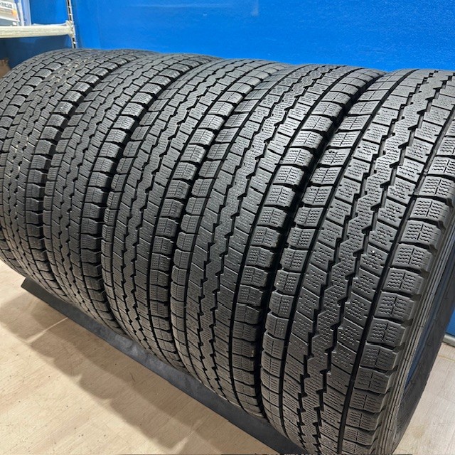 楽天市場】中古タイヤ スタッドレス中古 205/85R16 117/115 L LT 