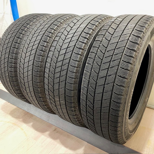 中古　スタッドレス　タイヤ　中古タイヤ　195/65R15　ブリヂストン　BLIZZAK VRX3　スタッドレスタイヤ　195/65/15　4本15インチ　タイヤ｜ホルチン商事 中古タイヤショップ 22,875円