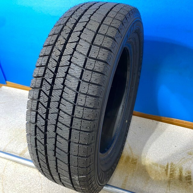 楽天市場】中古 トラックタイヤ スタッドレス 205/70R17.5 115/113 L LT ブリヂストン BLIZZAK W979  スタッドレスタイヤ 205/70/17.5 4本 トラックタイヤ 中古 タイヤ : ホルチン商事 中古タイヤショップ