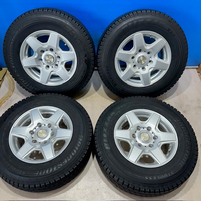 BLIZZAK 195/80R15 VL1スタッドレスタイヤ ホイール付き 中古 BLIZZAK 195/80R15 VL1スタッドレスタイヤ ホイール付き 中古