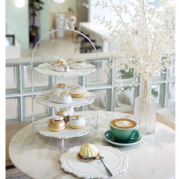 斜めなケーキスタンド　ディスプレイスタンド　グリーン　レトロ 楽天市場】ディスプレイスタンド ハイティースタンド ケーキ屋の写真