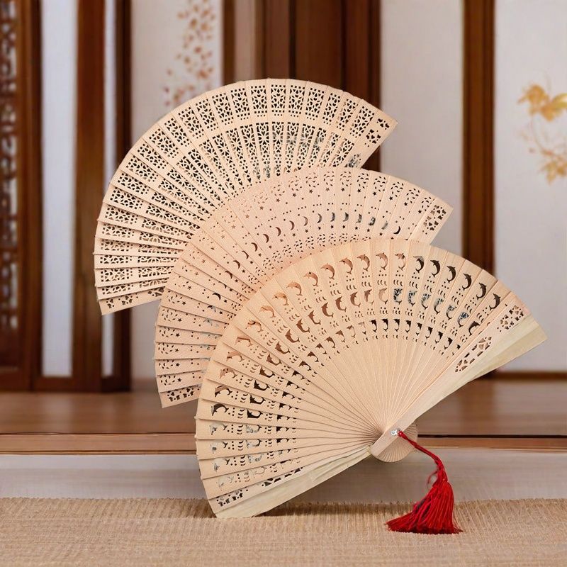 細密透かし彫り扇子 額透かし彫扇 紗月 蘭 黒 | 紗月扇 京都【オンラインショップ