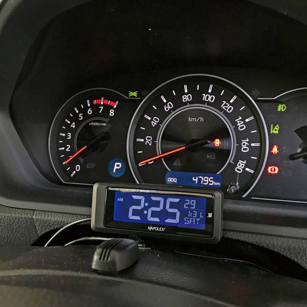 楽天市場 車用電波時計 常時点灯タイプ カープラグ 車内 Cr32 1 5mコード付 ブラック 金属ステー取付 ナポレックス Fizz 1075 カー用品通販のホットロードパーツ
