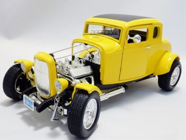 限定製作】 ミニカー 1 18 MOTOR MAX アメリカングラフィティー 1932年