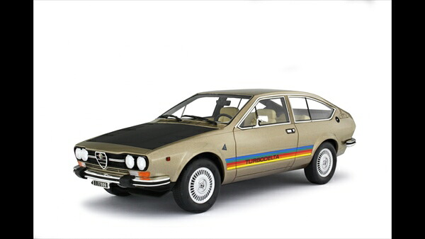 ミニカー アルファロメオ・アルフェッタ GTV 2000 金色/黒いこと  1/18 LRM  ALFA ROMEO ALFETTA GTV 2000 TURBODELTA 1979  取っておく商いもの