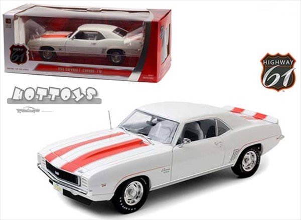 1/18ミニカー　シボレー·カマロＺ28 1970 楽天市場】◎1/18 AutoWorld☆1970 シボレー・カマロ Z28 緑/白