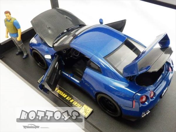 無料配達 GREENLIGHT LED GT-R 1:18 millenniumkosovo.org