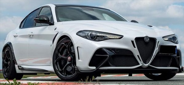 ミニカー 1/18 ブラゴ 2020 アルファロメオ  ジュリア GTAm 白いこと Alfa Romeo Giulia GTAm 2020 Verde Montreal 取っておく商いもの