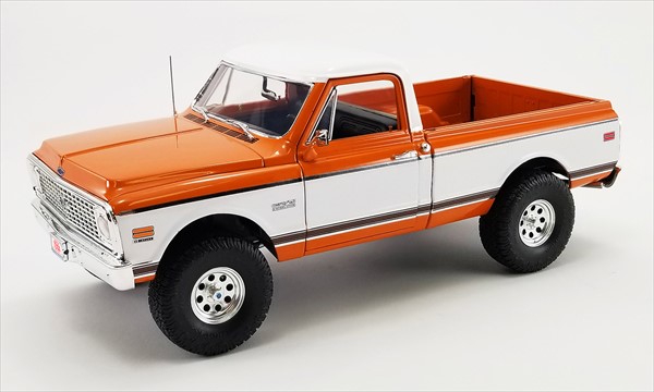 ミニカー 1/18 ACME アメリカン貨物自動車 1972 Chevrolet K-10 4×4 K10 オレンジ色/白いこと【取っておく商いもの】