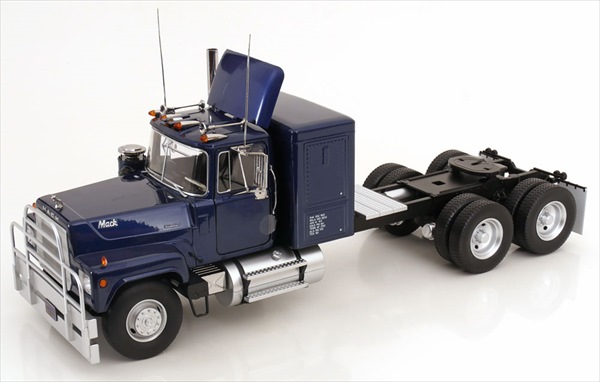 ミニカー　1/18 Truck Trailer トラックトレーラー(シルバー×ブラック) [RK180168] 駿河屋 - 【買取】1/18 Truck Trailer トラックトレーラー