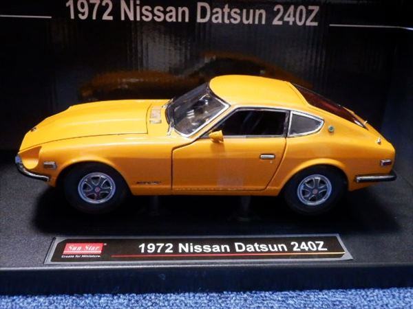 ノースフェイス　エイペックスライトフーディ　トルマリンブルー ignition model(イグニッションモデル) 1/18 (レジン製) NISSAN