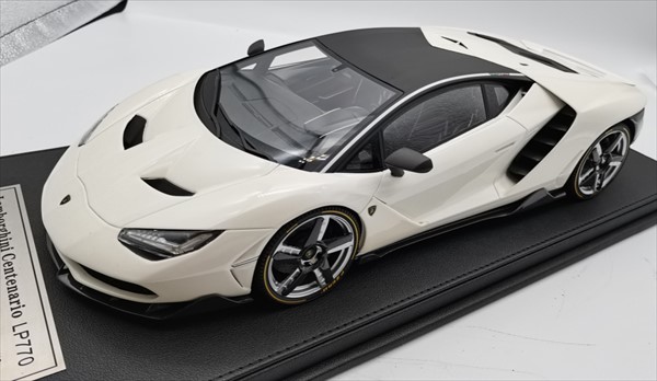 ミニカー 1/12馬鹿でかい ランボルギーニ センテナリオ LP770 白いこと 制限事項 LAMBORGHINI  1/12  Lamborghini Centenario LCM【取っておく商いもの】