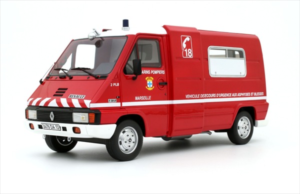ミニカー 1/18 ルノー バン 消防自動車 赤 Renault Master T30 VSAB Pompiers 1980  押さえる取っておく商いもの