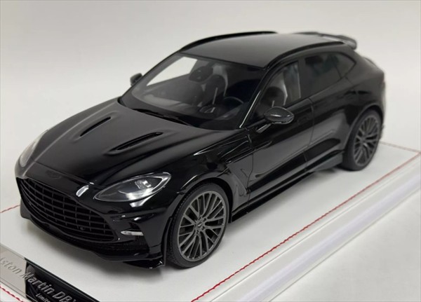 楽天市場】ミニカー 1/18 アストンマーチン DBX 赤メタリック色