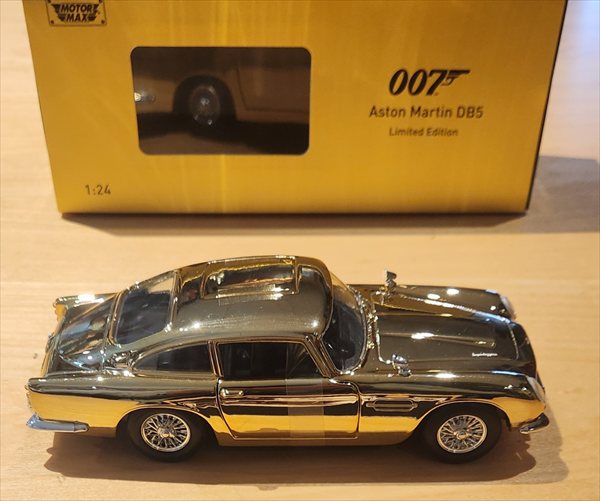 楽天市場】ミニカー 007 アストンマーチン DB5 1/24 AUTOWORLD