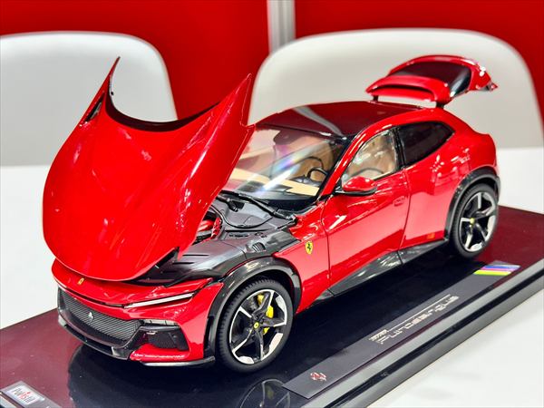 フェラーリ ミニカー　1/18　フェラーリ プロサングエ　2022　赤色　FERRARI PUROSANGUE SUV 2022　POLISTIL【限定予約商品】｜HOTTOYS　ホットトイズ