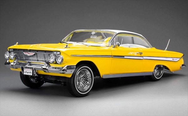 ミニカー 1/18 シボレー インパラ 置き目馬のり 黄味がかった 1961 Chevrolet Impala SS Convertible  Low Rider SUNSTAR【取っておく商いもの】