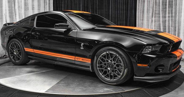 ミニカー 1/18 2013 マスタング シェルビー GT500 黒/オレンジライン MUSTANG 5.8L V8 SHELBY GT500 COUPE 2013 SHELBY-COLLECTIBLES【100台限定予約商品】|HOTTOYS ホットトイズ