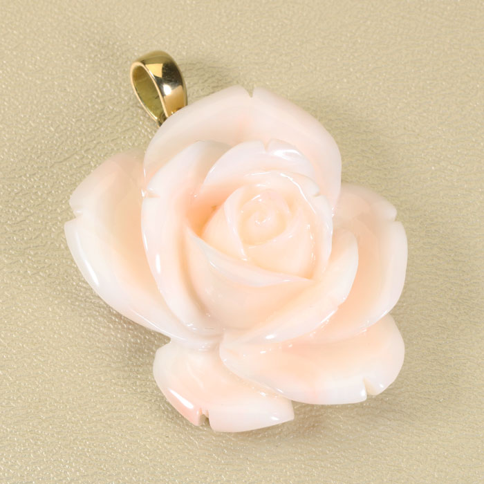 ミッド珊瑚 ピンク ペンダント 薔薇 バラ 花 K18 イエローゴールド 無染色 SANSUI レディース 女性 3月誕生石 天然珊瑚 sango 本さんご コーラル 宝石 サンゴ 土佐 高知 ラッピング 無料 送料無料