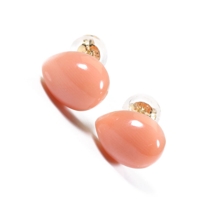 桃珊瑚 マガイボケ ピンク ピアス K18YG イエローゴールド 無染色 SANSUI ピンク レディース 女性 ファッション アクセサリー ジュエリー 珊瑚婚式 3月誕生石 ラッピング無料 送料無料｜宝石珊瑚のSANSUI