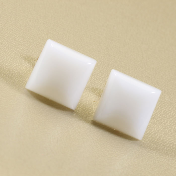 白珊瑚 ピアス ゴールドフィルド スクエア 四角 無染色 SANSUI レディース 女性 ファッション アクセサリー ジュエリー 珊瑚婚式 3月誕生石 ラッピング無料 送料無料 高知 土佐