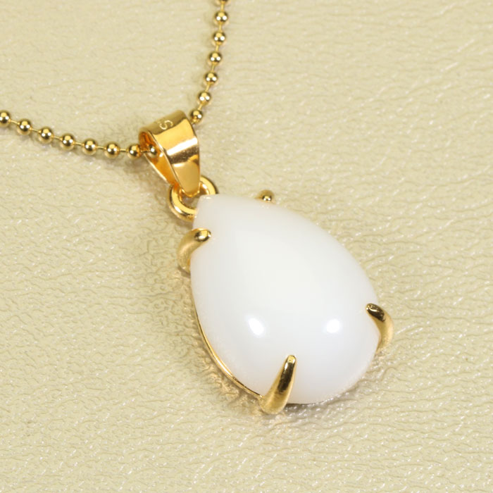 白珊瑚 ペンダント ネックレス シルバー 無染色 SANSUI レディース 女性 ファッション アクセサリー ジュエリー 珊瑚婚式 3月誕生石 ラッピング無料 送料無料 高知 土佐