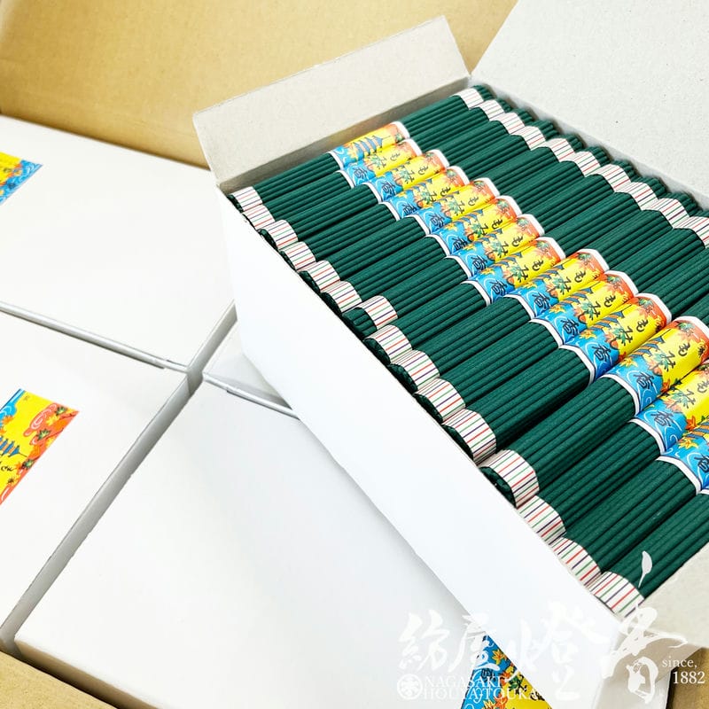 ケース 12箱 銘香もみじ香 徳用100把入 巡拝用 貴田沈清堂 / 墓参線香 きだじんせいどう 大阪 堺 薫り豊潤 寺院 お寺の香り 天然香料 杉線香 礼拝 供養 御供 墓参り 屋外用 古典調香 緑色のお線香 懐かしい香り 法事 法要 日本製 国内生産 送料無料 / 紡屋燈香 ほうやとうか