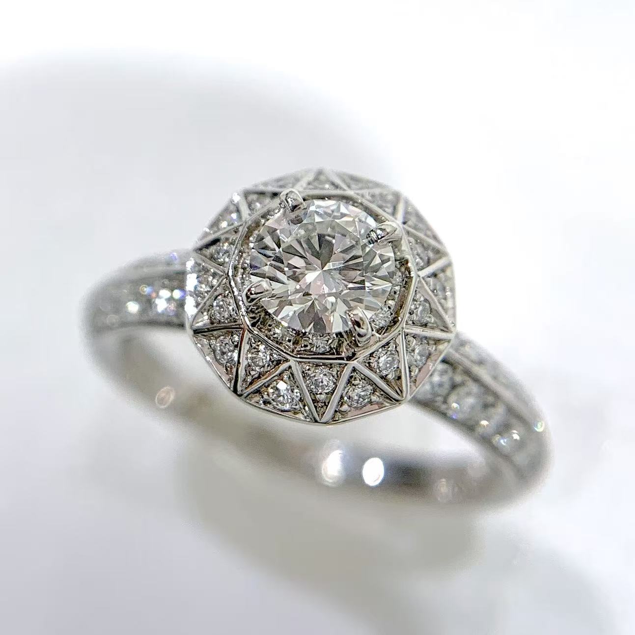 【セールSALE】【中古】ブシュロン Boucheron エトワール ドゥ パリ ソリテール ダイヤモンド リング プラチナ Pt950|宝蔵shop