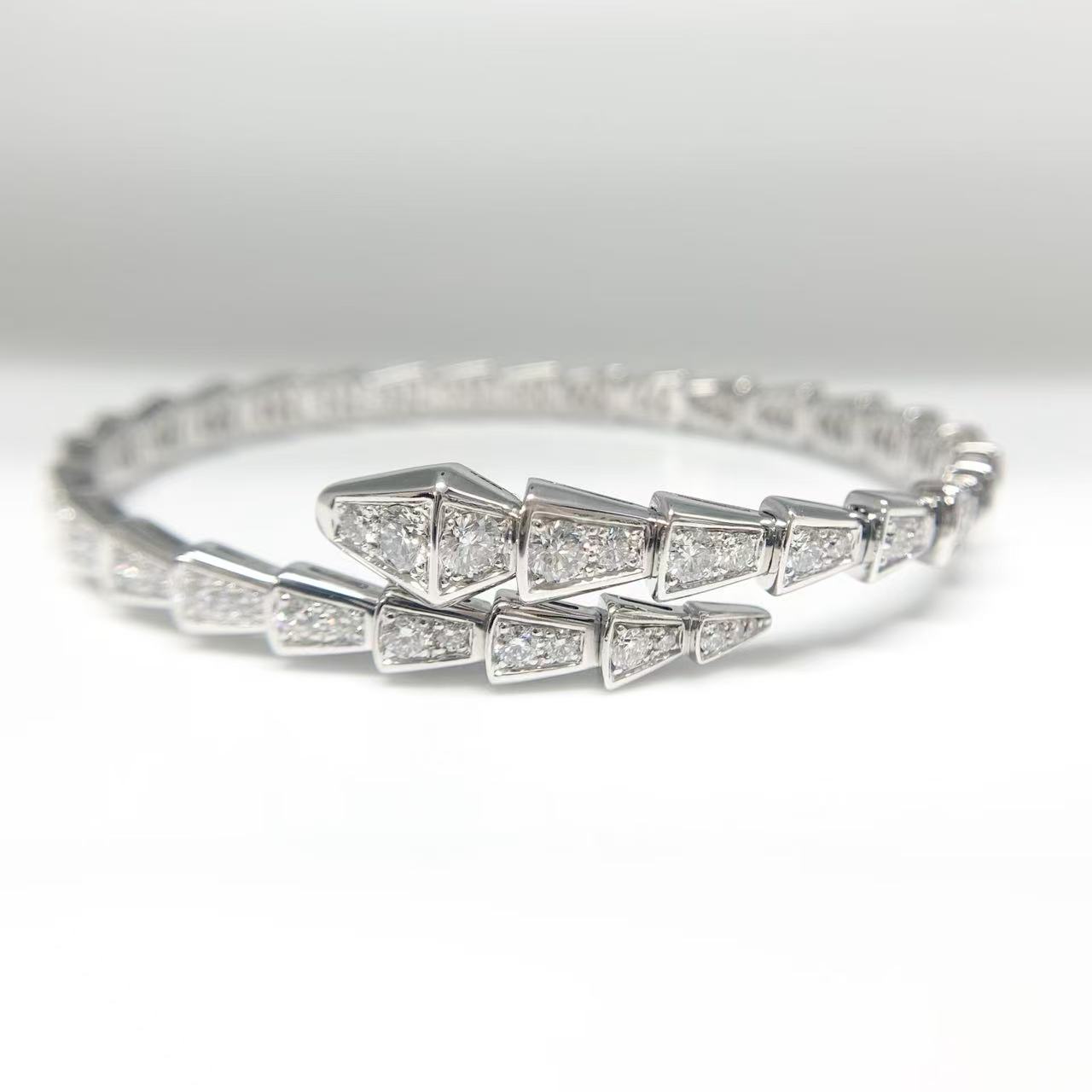 楽天市場】ブルガリ BVLGARI バングル セルペンティ ヴァイパー 360709