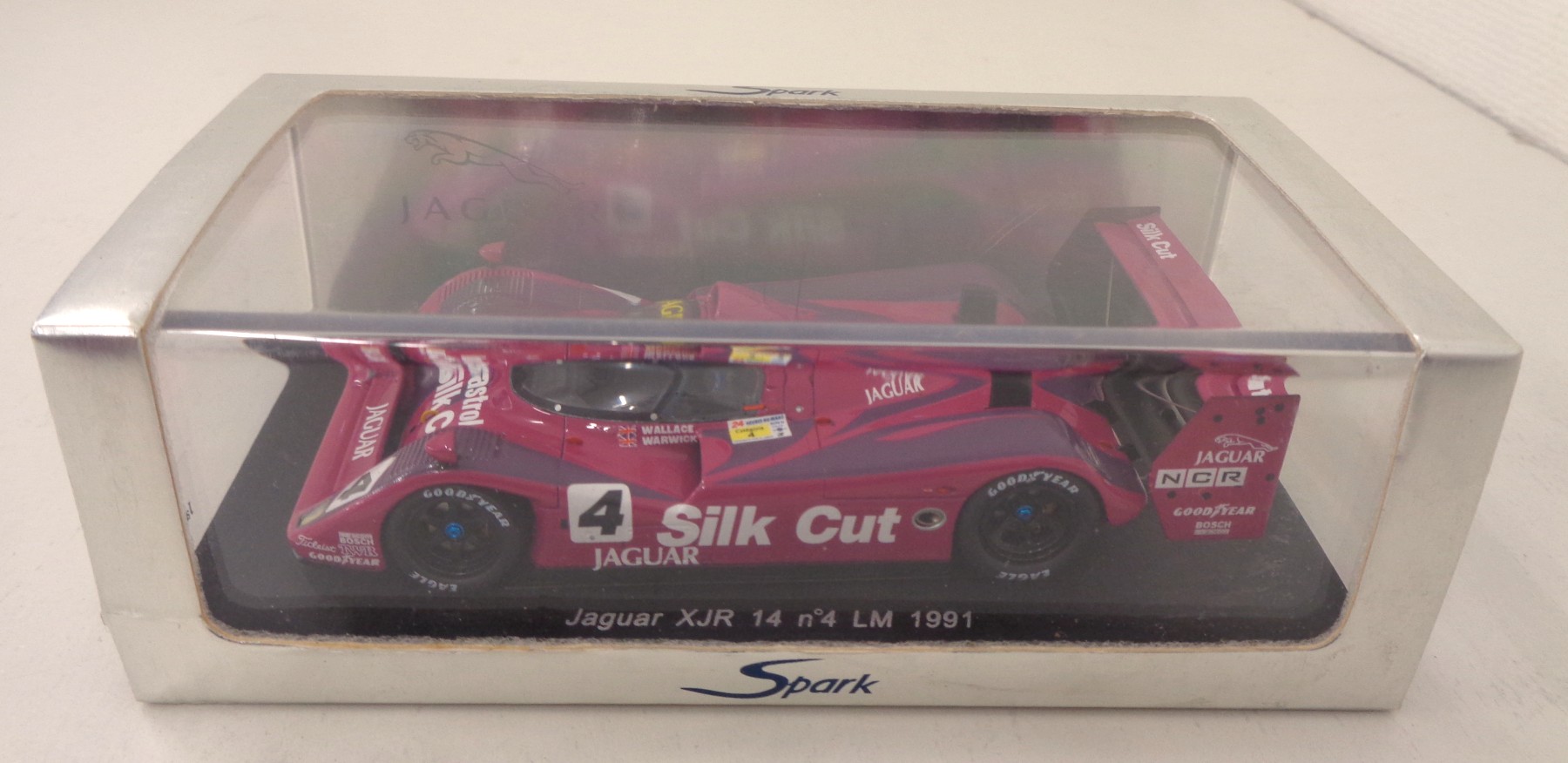 【中古】 その他 スケールミニカー(1/43) Spark/S0775　Jaguar XJR 14 LM 1991 Castrol #4 シルクカット 【B】 ※スリーブ傷み及びケース傷多数あり　※商品の性質上多少の塗装ムラ等はご容赦下さい｜ホビーランドぽち　店