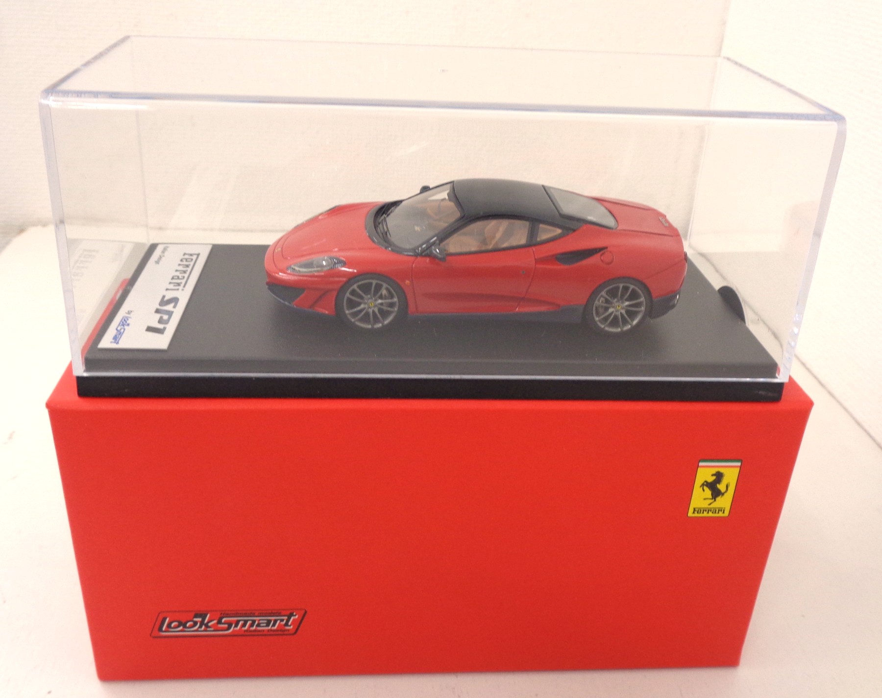 【中古】 その他 スケールミニカー(1/43) ルックスマート LS343 Ferrari SP1 Rosso Corsa 【A´】 ※若干の外箱傷みあり ※商品の性質上多少の塗装ムラ等はご容赦下さい|ホビーランドぽち 店
