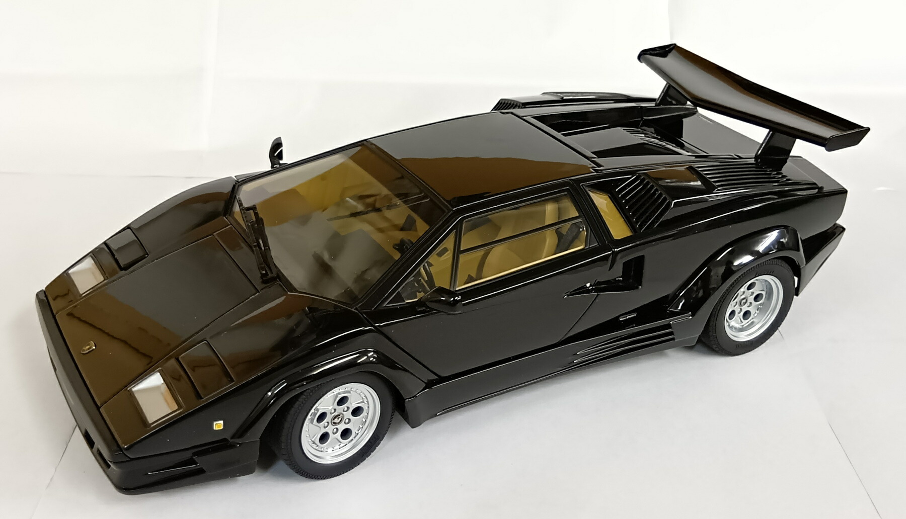 【中古】 その他 スケールミニカー(1/8～1/35) AUTOart 74539 1/18 LAMBORGHINI COUNTACH 25th ANNIVERSARY EDITION(BLACK) 【A´】 開封品/外箱若干傷み