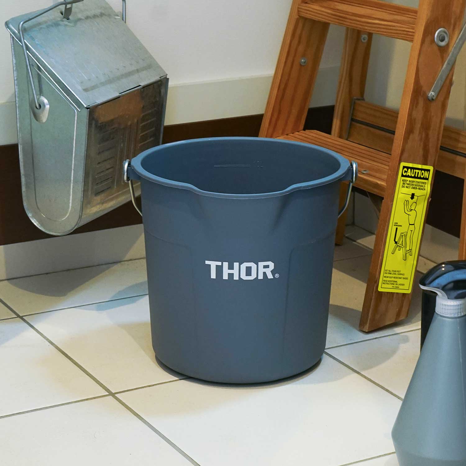 卓出 Bucket ごみ箱 バケツ おしゃれ 収納 目盛 ハンドル付き 収納ボックス 掃除 ソー 10L Round THOR ラウンド 掃除用品